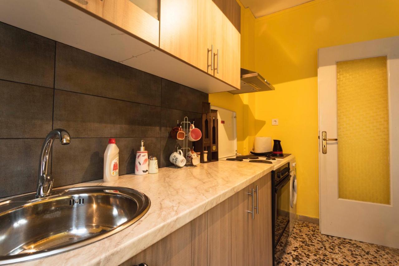 Lovely Small Apartment At Heraklion Center Bagian luar foto